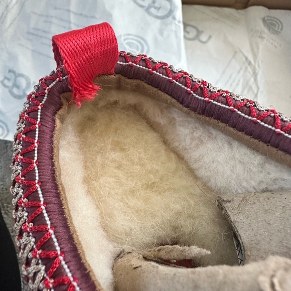 ***NEW***Ugg Tazz platform women’s size 8. - Picture 7 of 12